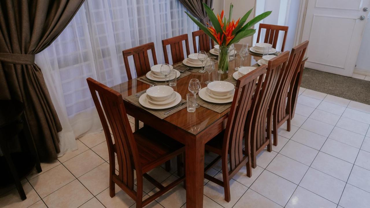 Petronella C1 Marina Court Apartment *