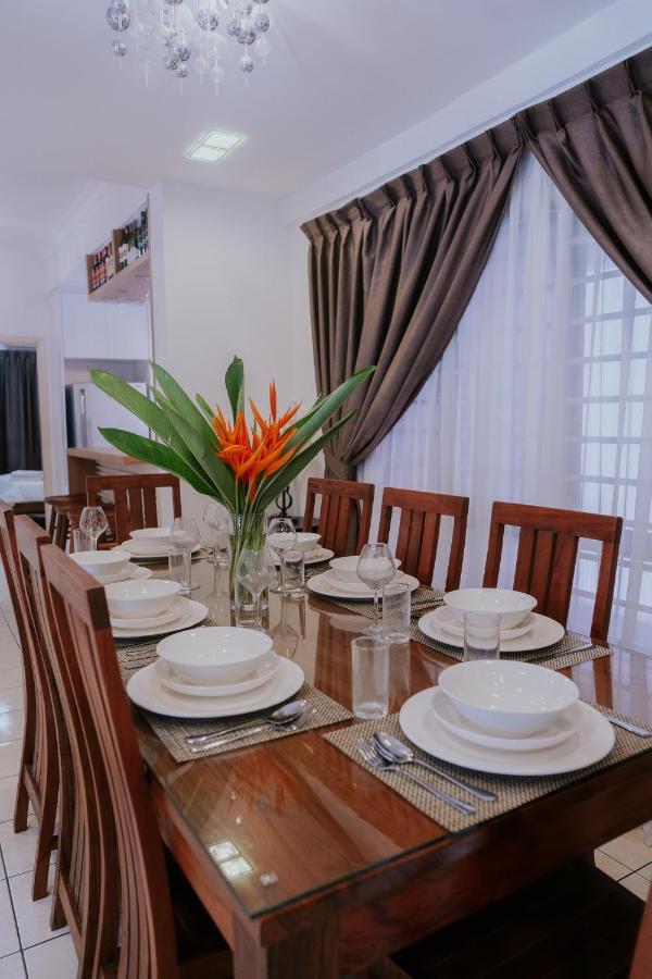 Petronella C1 Marina Court Apartment *
